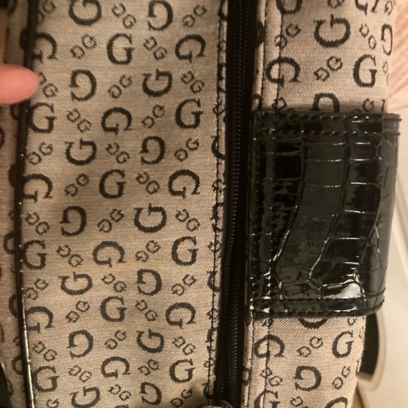 Guess Purse - Picture 2 of 5